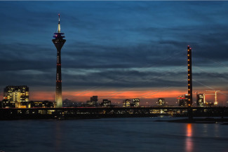 Brücke bei Nacht